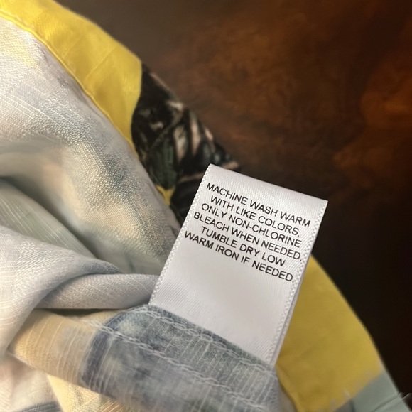 Cremieux Tropical Print Short-Sleeve Woven Camp Shirt - Picture 8 of 10